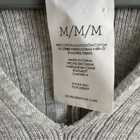 Cabi Gray Ribbed Doleman Sleeve Oversized V-Neck Knit Top Medium - Picture 3 of 10